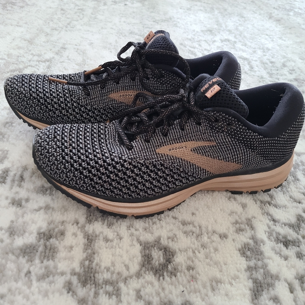 Brooks revel 2
